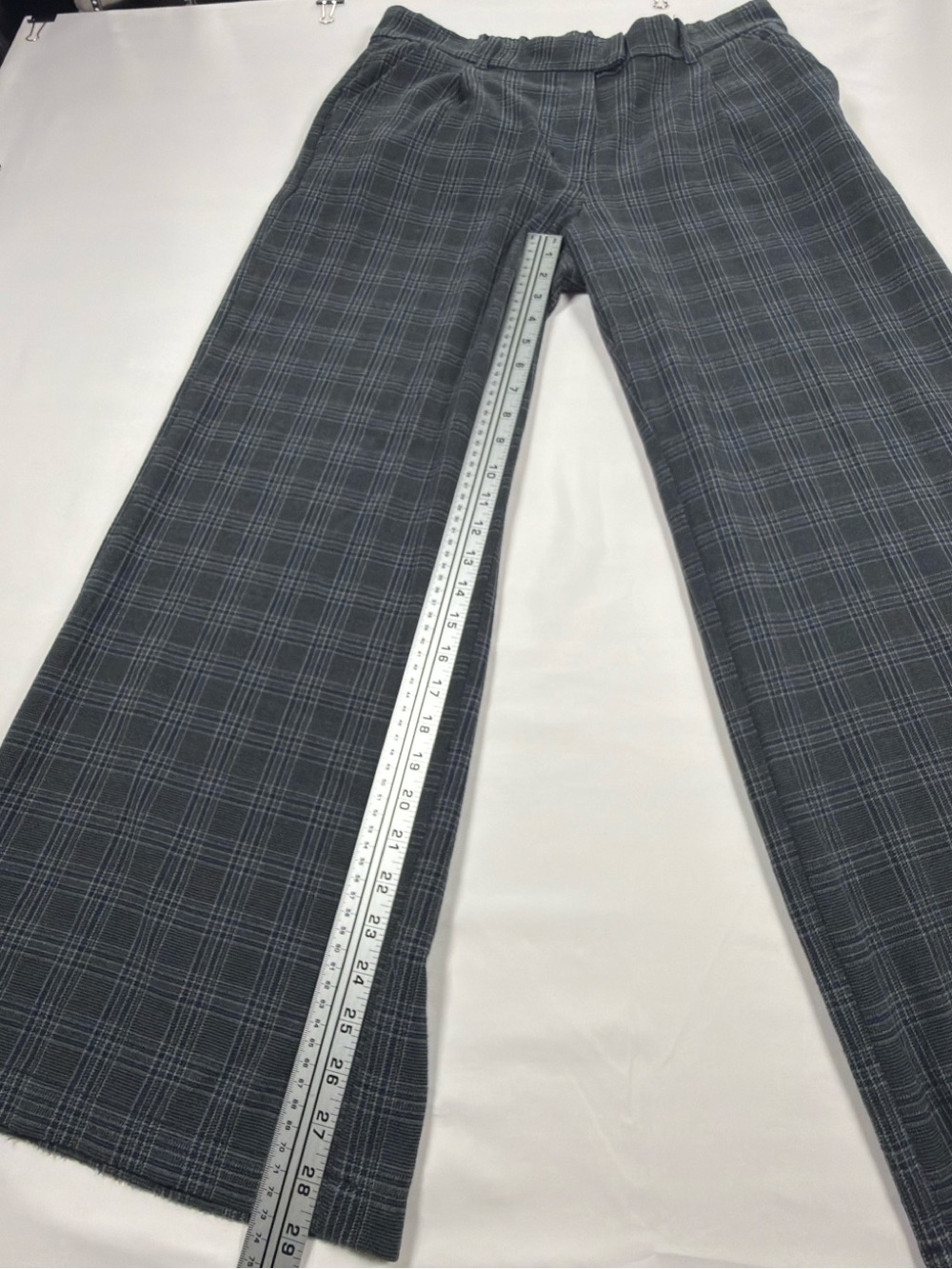American Eagle Outfitters Grey Plaid Wide-Leg Pants - Picture 6 of 9